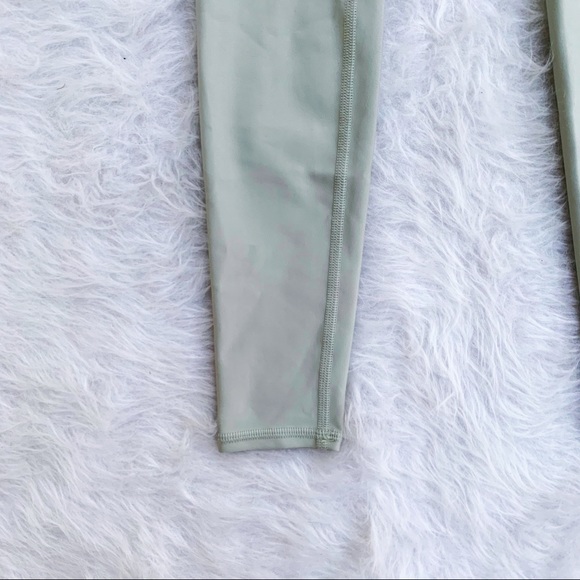 ALO YOGA Pistachio High Waist Airbrush Legging - Picture 10 of 10